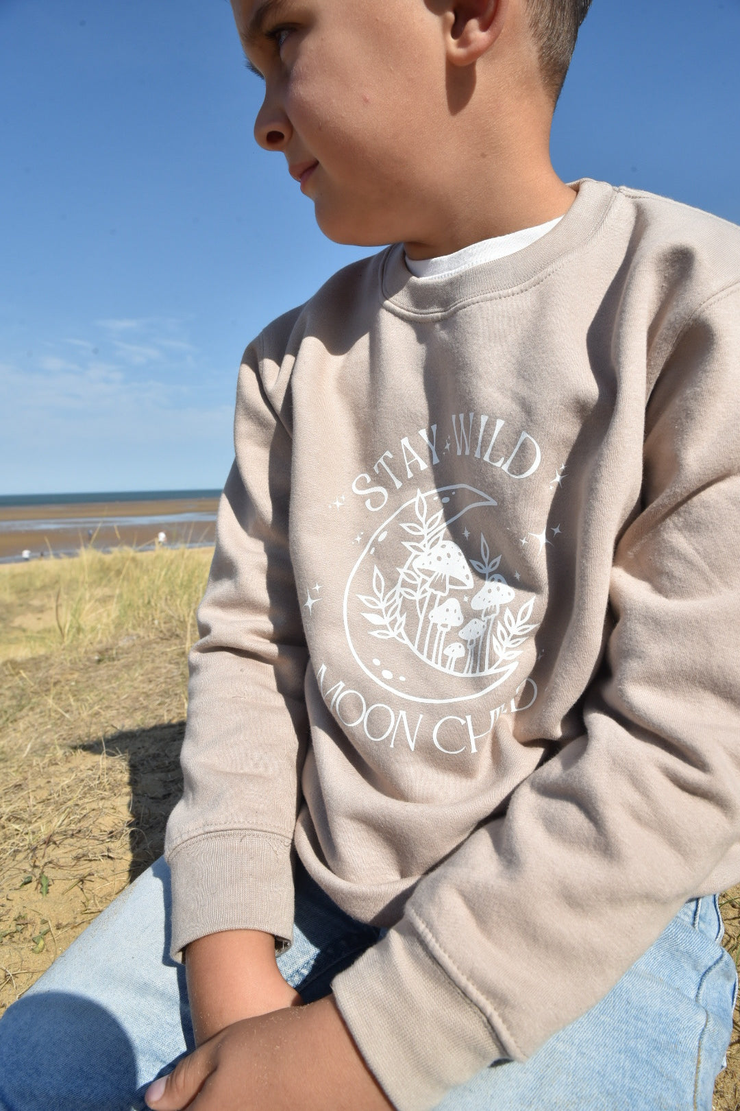 🌙 "Stay Wild Moon Child" Kids' Sweatshirt – Cozy Cotton Jumper with Vinyl Print 🌙