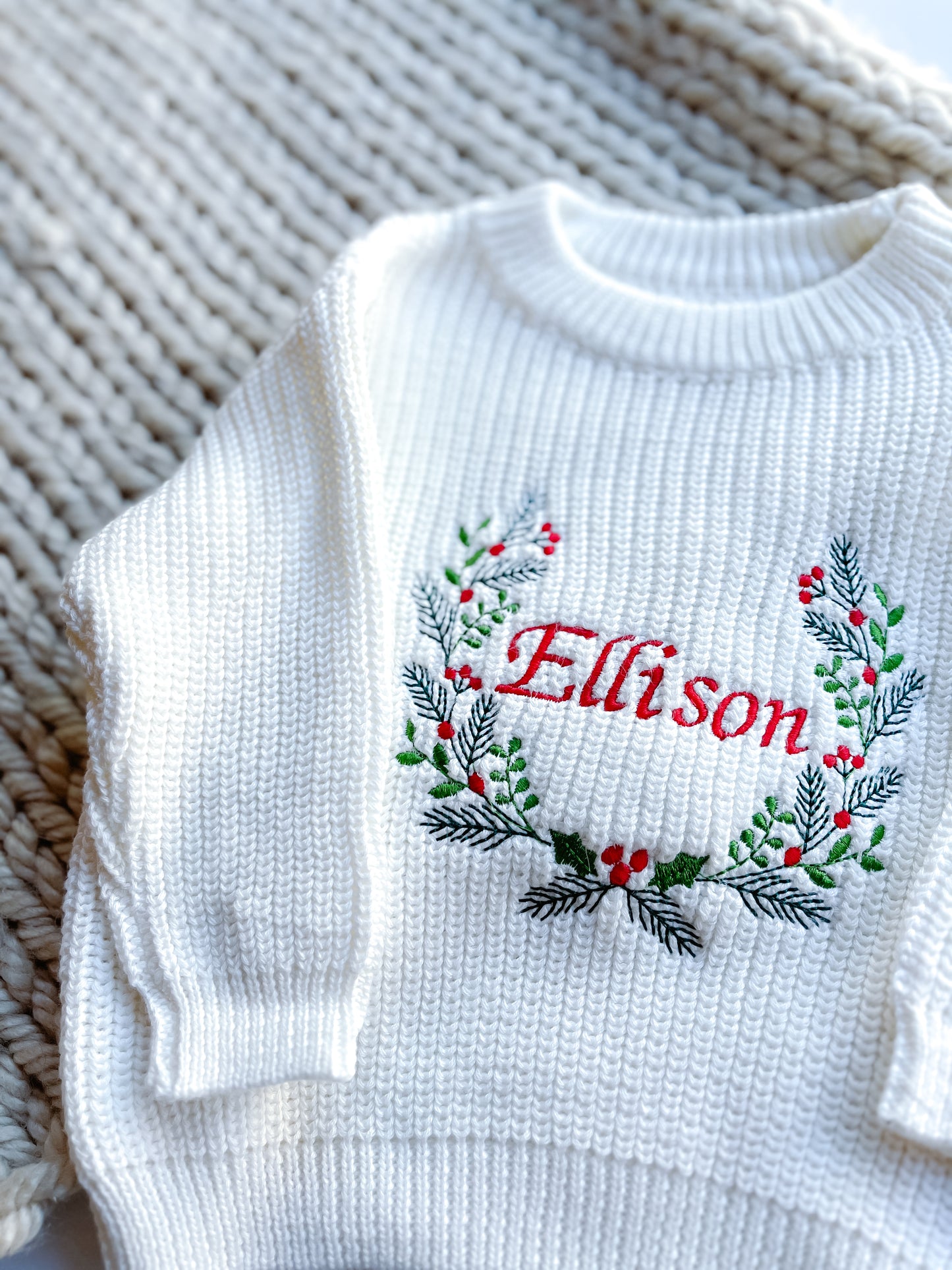 Personalised classic Christmas wreath SWEATSHIRT –  Embroidered Knitted Christmas Outfit