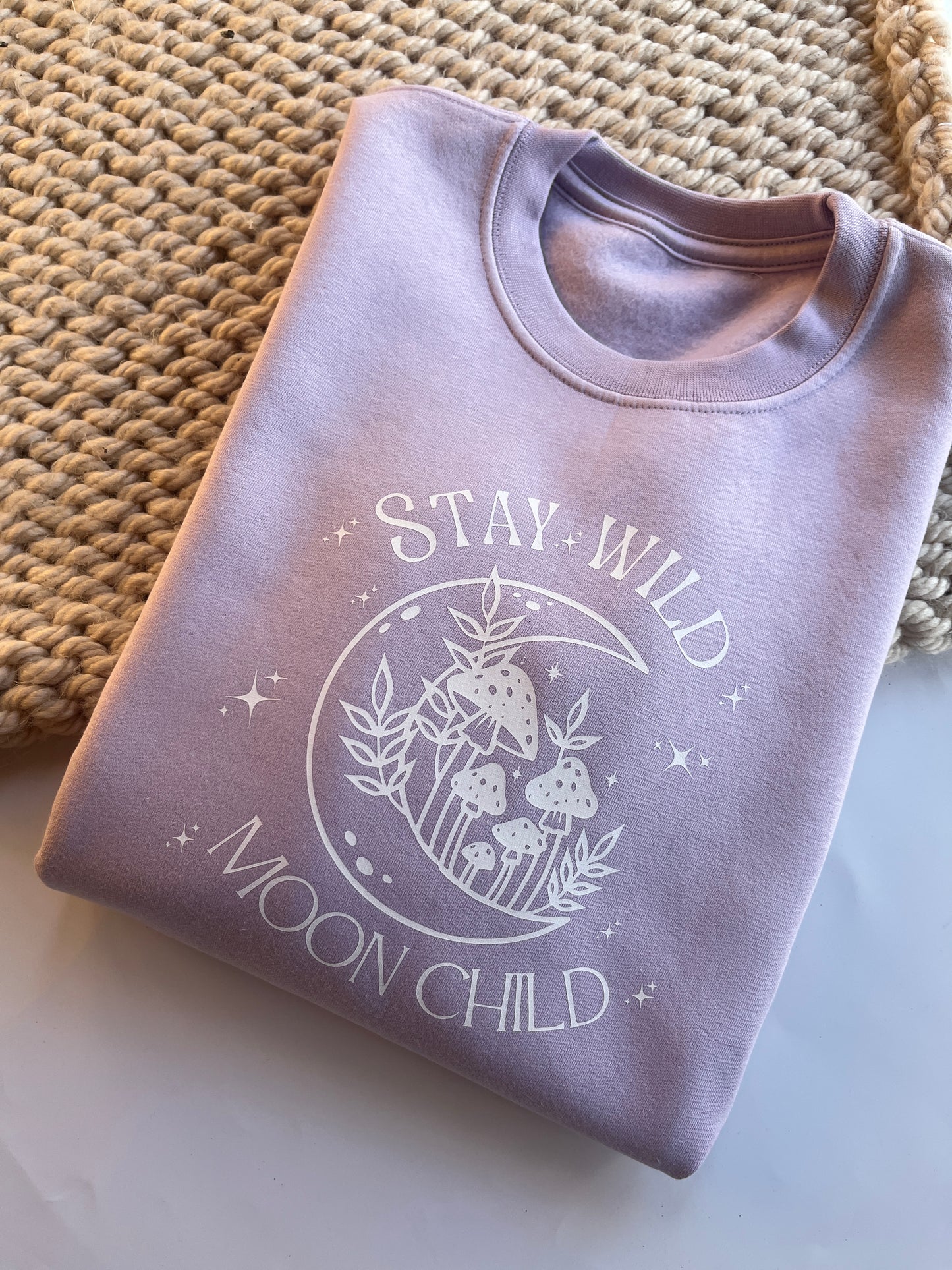 🌙 "Stay Wild Moon Child" Kids' Sweatshirt – Cozy Cotton Jumper with Vinyl Print 🌙